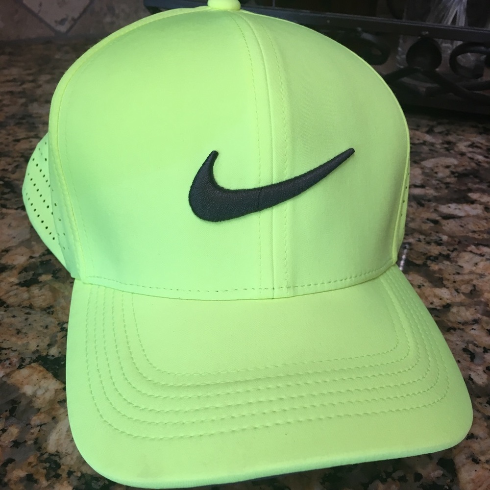 Nike golf hat
